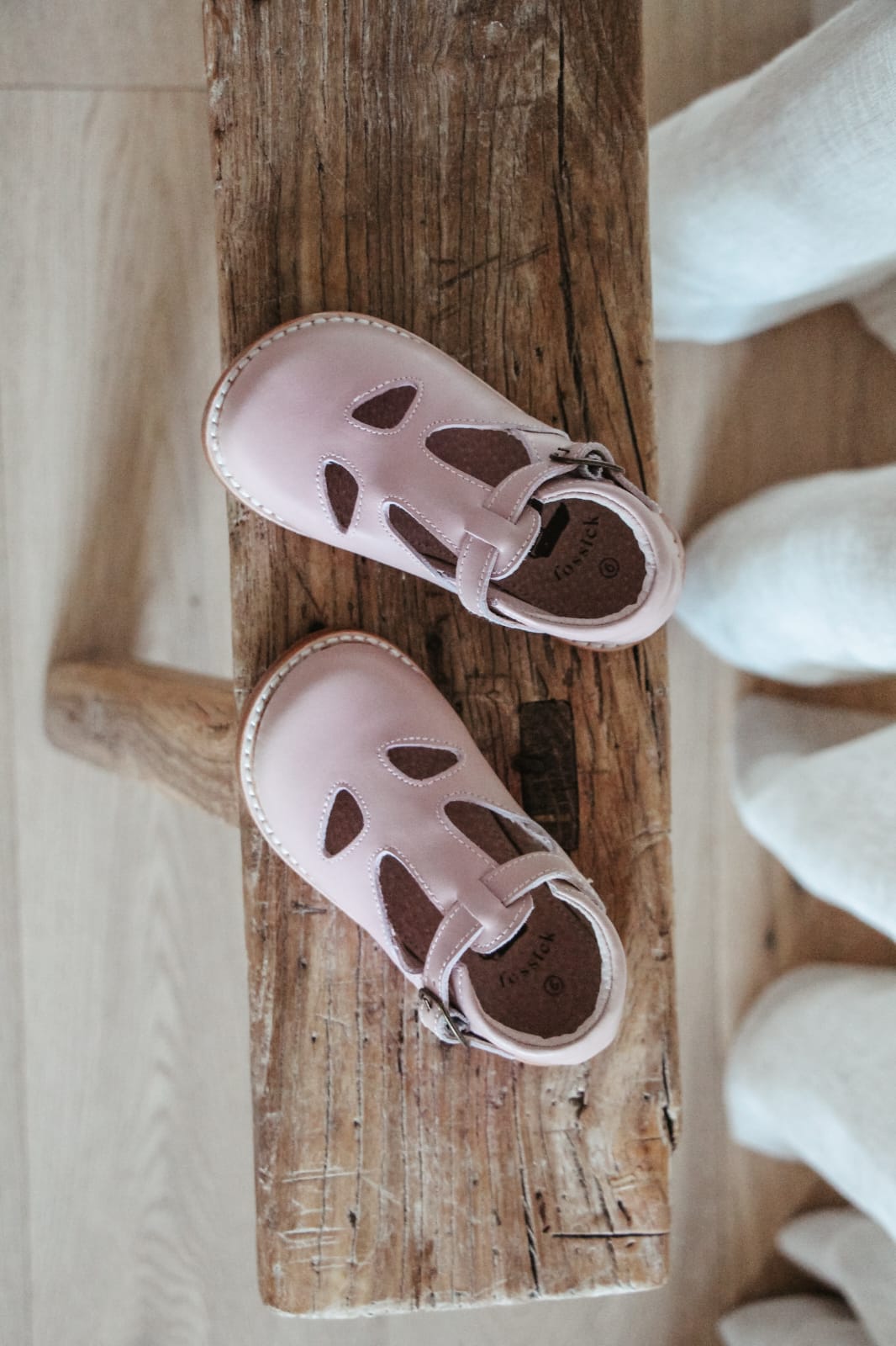 Bobbie T-Bar - Petal